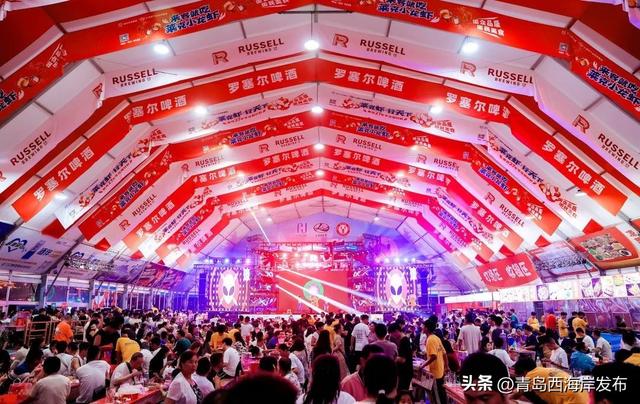 来看表演！