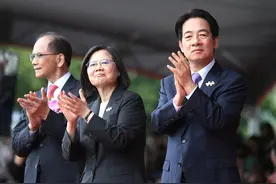 台湾网民提出方案：去外国买岛迁移，将台湾还给大陆，可行吗？图片
