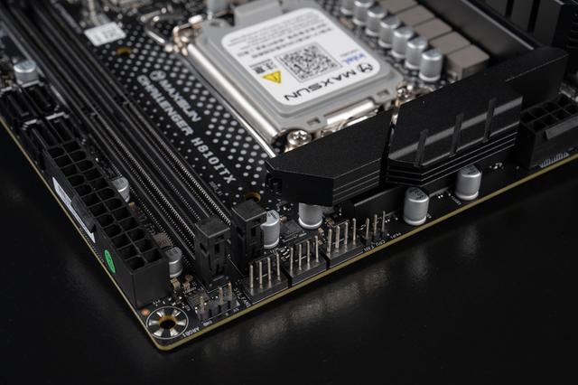 英特尔酷睿Ultra5 230F+铭瑄挑战者H810ITX+乔思伯NV10装机分享！