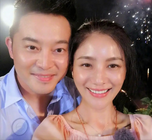 47岁沙溢也没想到，巅峰期隐退生子的胡可，如今也能为自己争光了