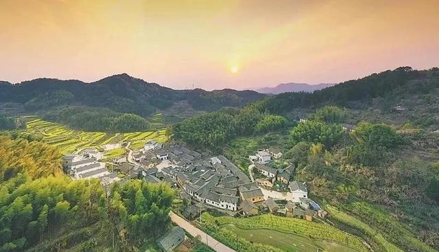 一路山水一路诗！这条环花亭湖自驾线，承包你所有惬意时光！
