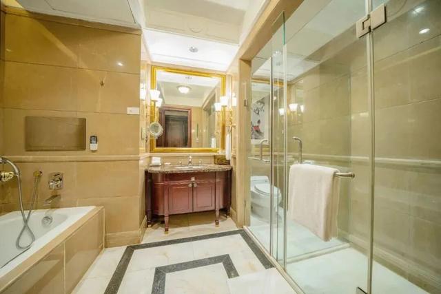 周末2大2小叹“森林秘境”度假地，吃住玩全了，汤泉萌宠…平靓正