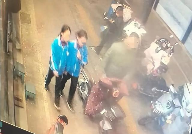 陕西12岁双胞胎姐妹失联后续：找到了，但舍不得揍，母亲情绪异常