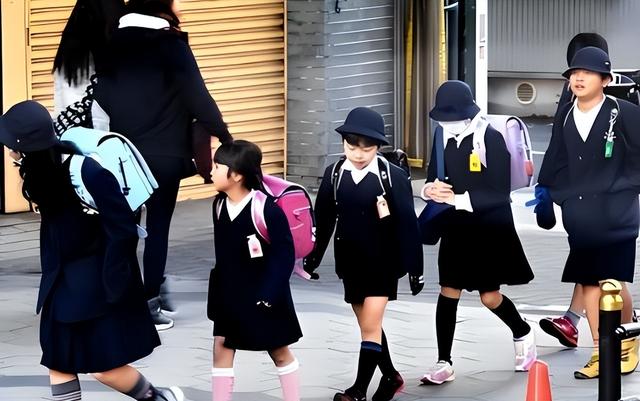 中日形势突变，上海数万日本人何去何从？中方立场明确	，已有答案​