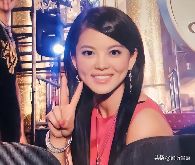 钱再多有啥用！50岁久居英国的李湘，终于为自己的行为付出了代价