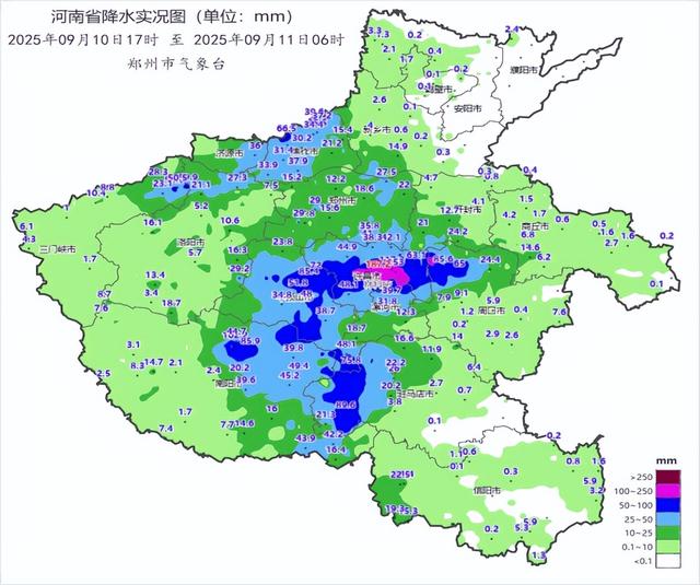 河南多地因暴雨发布停课通知