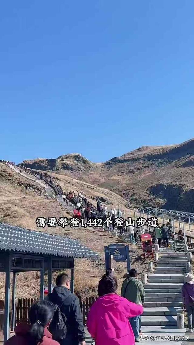 爆！天池的美难以言表 它因“水怪”而被称为中国最神秘火山湖！