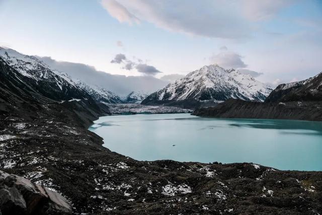 从雪地陷车到撞围栏：境外租车自驾复盘与避坑攻略