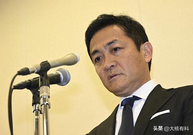日本首相候选人出轨嫩模，情人身材火爆前凸后翘，年龄相差16岁