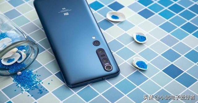 骁龙865“钉子户”观察：都2025年了，是谁还不肯换机？