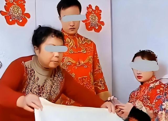 新郎婚礼跳河后续！身份曝光：西安教师，父母务农掏空家底