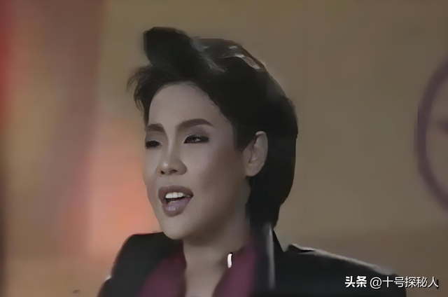 春晚爆红后，她洗完澡从23楼纵身一跃，临终时最后喊了声“妈妈”