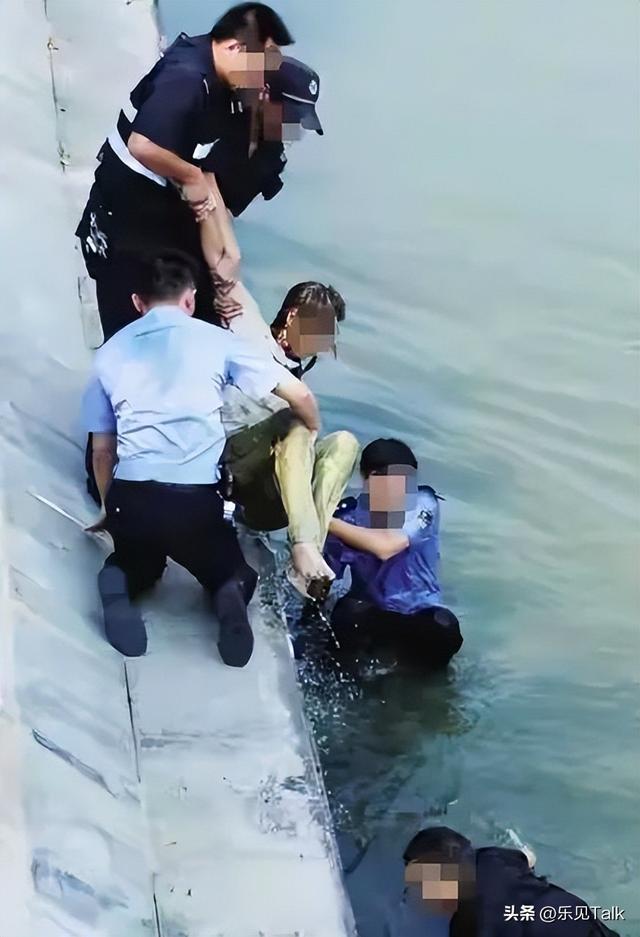 鸡蛋男最新后续！妻子被逼跳河，道歉信曝光，大舅哥曝更多细节