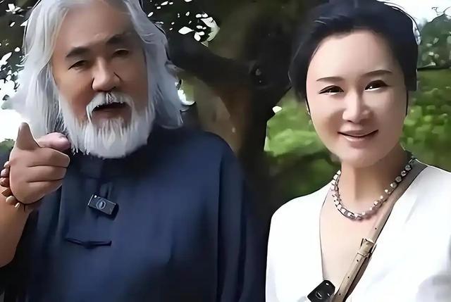 “牡丹花下死，做鬼也风流！	”74岁的张纪中完全活成了“笑话”！