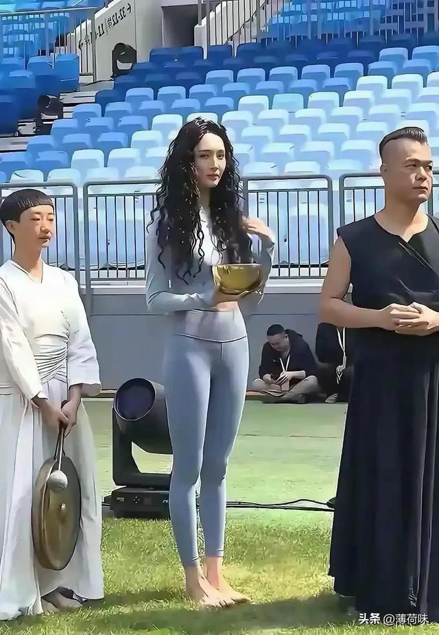 不怪那么多人想娶她，真人确实好看！