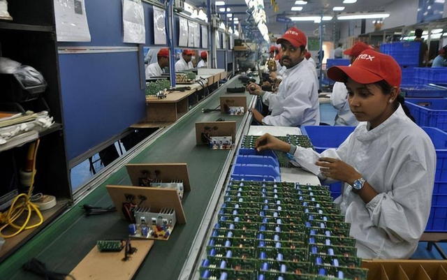 印度刚送走中方外长就背信弃义，中方火速划下红线，莫迪没料到中国早有后手，局势骤然紧张