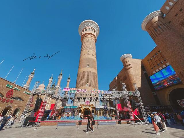 “世界最大巴扎”就在新疆乌鲁木齐？满满西域风情，还是4A级景区