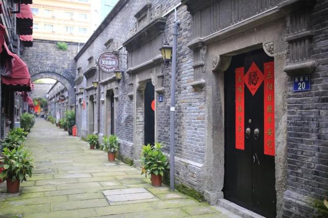 100副春节对联，全是美好祝愿，挑一副挂在家里吧