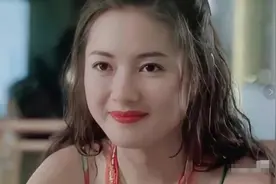 曾被称为“人间水蜜桃”，模特出道因三级片成名，52岁依旧美丽！图片