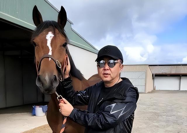 钱再多有啥用？成为“老赖”不到48小时，于谦被扒了个底朝天