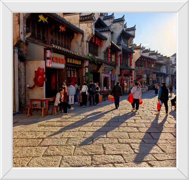 浸在烟火与诗意里的弦高古镇