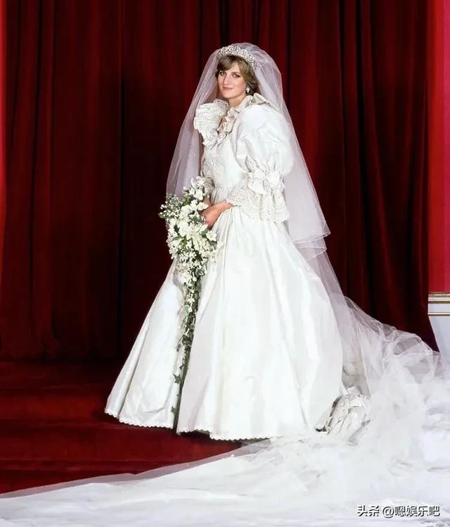 英王室新娘的复古婚纱：安妮公主的简约高级，戴安娜的梦幻少女