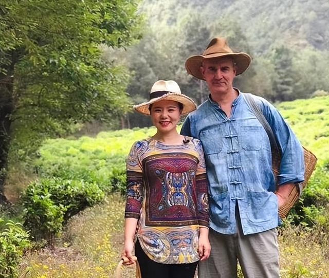 离婚10个月后，龚琳娜自曝和丈夫离婚内幕，原来对方喜欢奥地利的