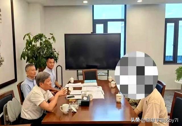 江西一考生被福耀科大录取后，来学校和王树国面谈，恶心一幕出现
