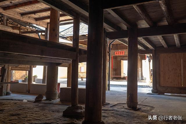 走遍福建古村落，一座千年太后坊一条百年奈何桥，白云山下晓阳村