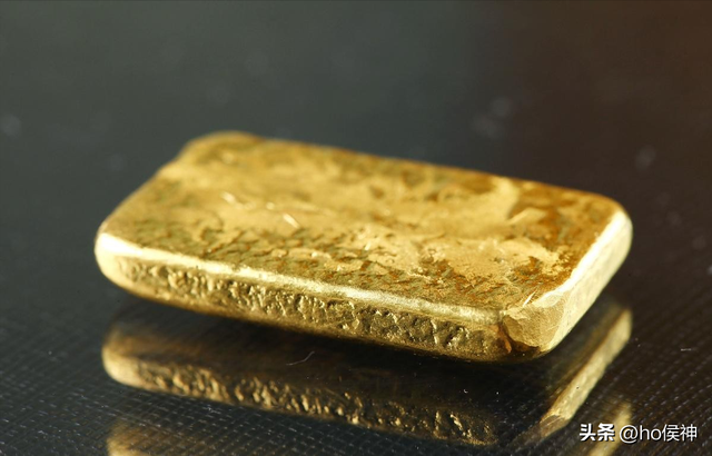 国际金价涨超40%！某国操作推高成本，中国年轻人买痛金多花钱