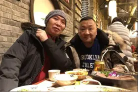 成都男神李伯清爱徒，开宾利的“火锅王子”，巴蜀笑星—廖健图片