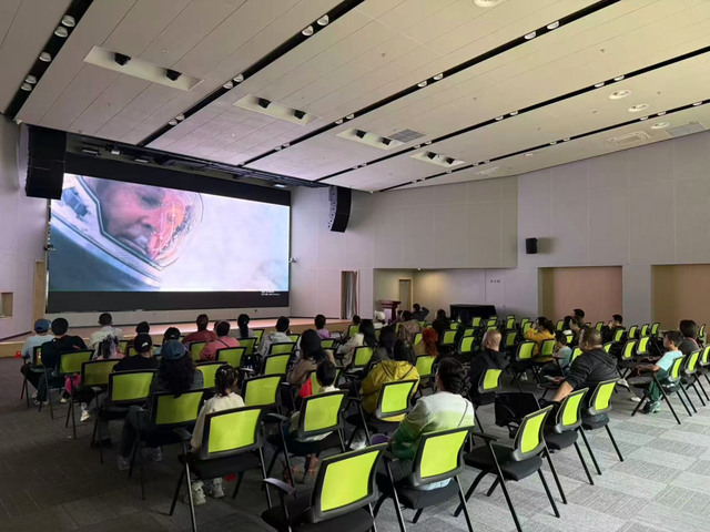 约起！呼和浩特这里周末免费看电影！附观影指南→