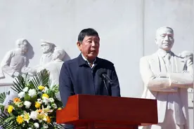 罗援：祭拜为解放台湾而英勇就义的先烈们！图片