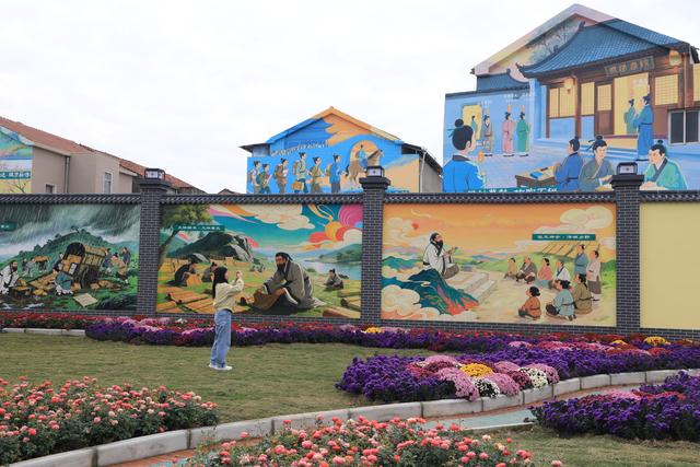 夫子若魂穿新洲必疑：观之若仙境，真乃问津处乎？新洲“问津文化墙”引领乡村颜值