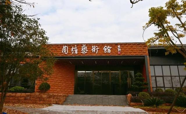 “赣鄱清凉”！解锁鹰潭方特+周塘小镇宝藏路线