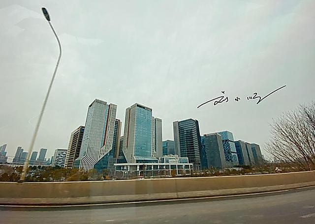江苏省“第一城”，GDP已经超过直辖市天津，却在本省仅排第二