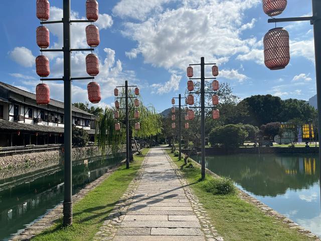 退休夫妻自驾温州永康之苍坡古镇、石桅岩、芙蓉古镇、丽水街