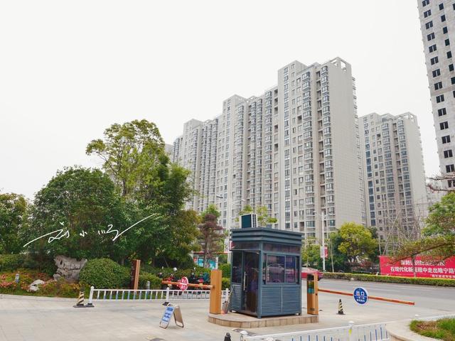 江苏徐州这个下辖县，境内有机场，游客却总读错名字？