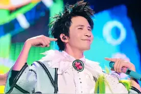 3句词被罚5万，网友替大张伟喊冤，TF家族曾因此被罚6.1万图片