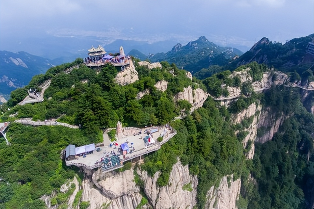 伏牛山世界地质公园老君山“道境滑脱峰林”何以颠覆地貌美学认知​