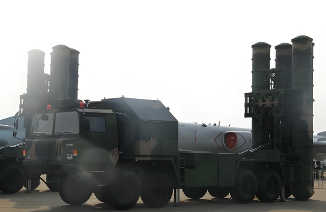 阿塞拜疆在阅兵式上展示枭龙和红旗9，南高加索真“变天”了？