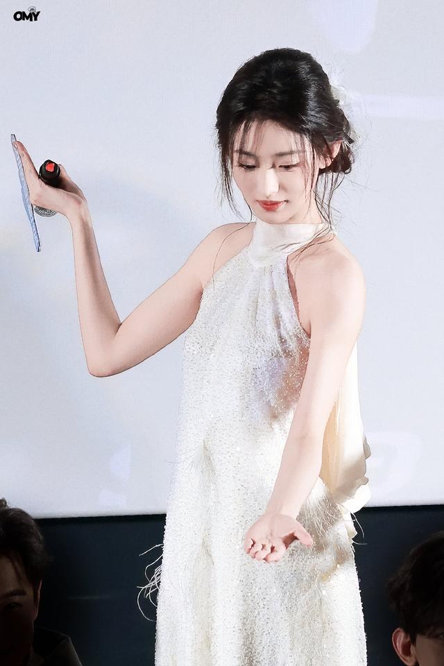 美图福利(22)，刘亦菲、林志玲、杨幂、刘涛、杨雨潼写真套图