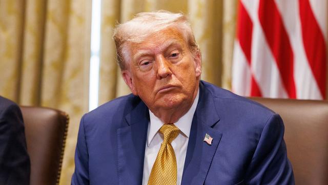 美国财长破防了：中国再不卖稀土，我就把几十万留学生全赶回去！