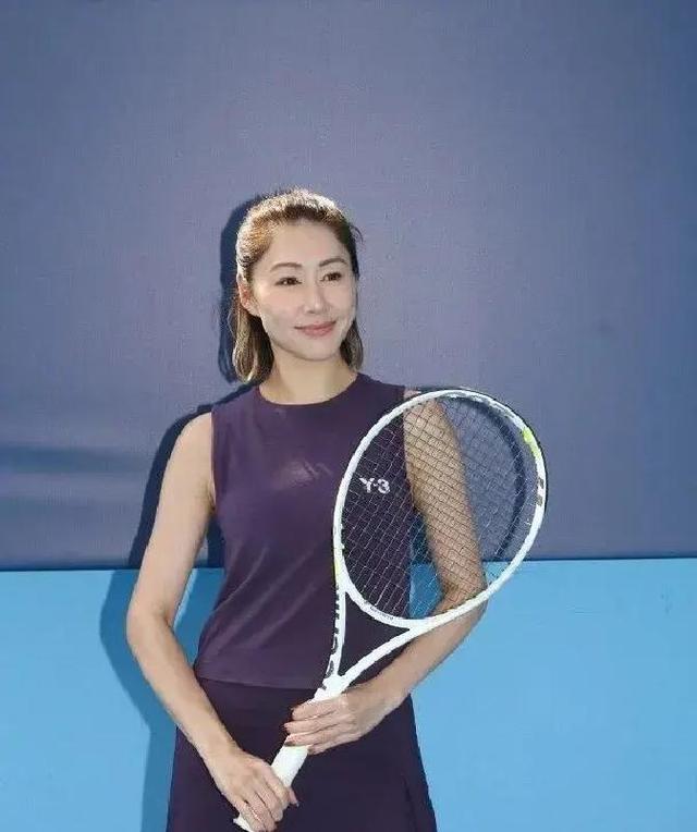 TVB两届视后新婚豪宅曝光，否认怀孕传闻!