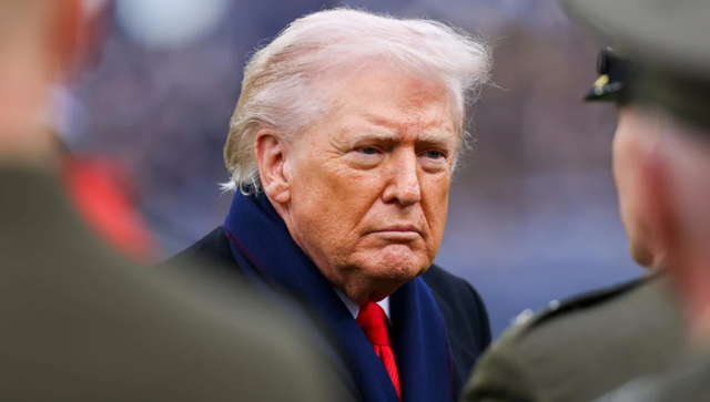 “大规模空袭”！特朗普：美军正猛烈打击