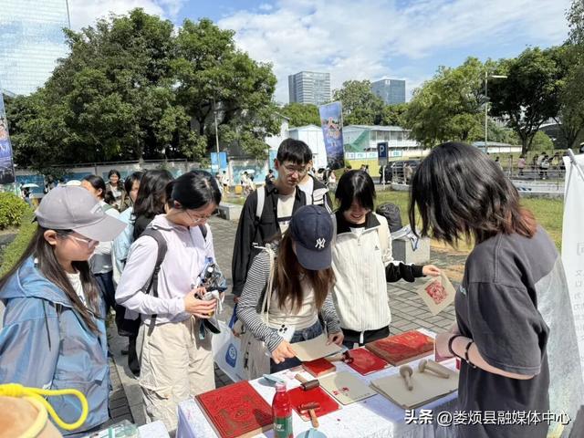 人到山西好风光——娄烦非遗文创、农特产品亮相2025年太原市人才引进宣介深圳专场（深圳大学站）