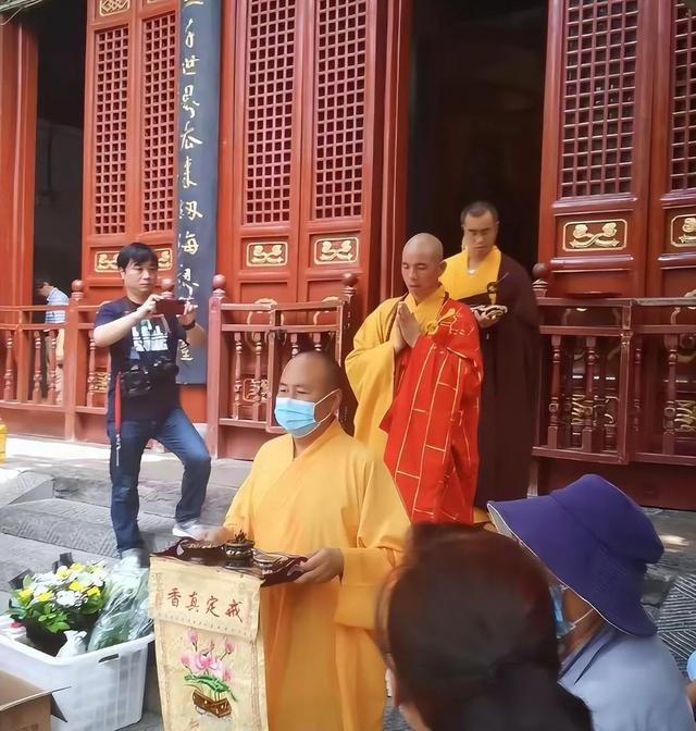 释印乐接替释永信任少林住持，为何不是方丈？住持和方丈有何区别