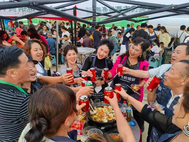 秋日凉都迎客至 帐篷美食引潮来 | 六盘水“加多宝·烙享凉都·帐篷季”首站活动盛大开启