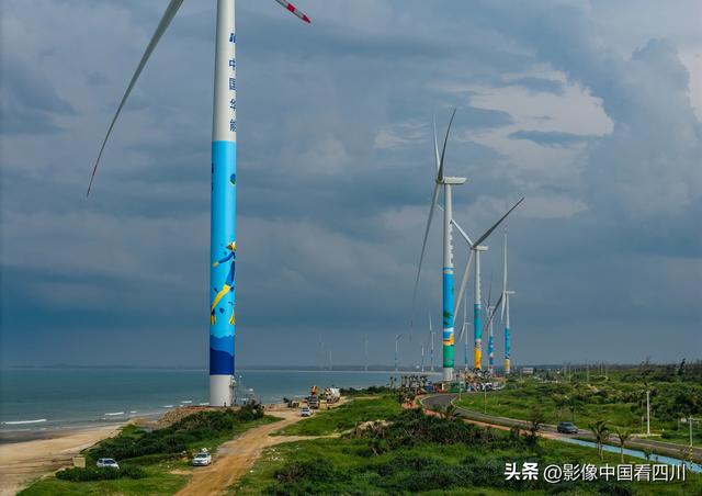 海南文昌：木兰湾风车海岸风光旖旎美如画