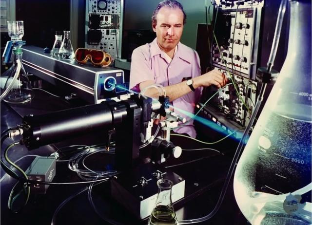 推开44吨的秘密：关于那扇“世界最重之门”的硬核往事